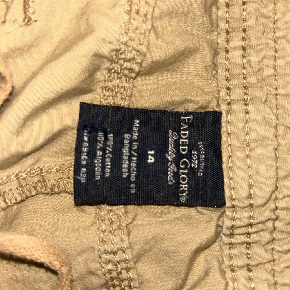 Faded Glory Beige Drawstring Shorts - Picture 3 of 3